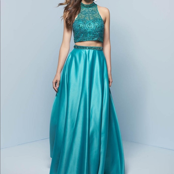 Prom dress - Picture 5 of 7